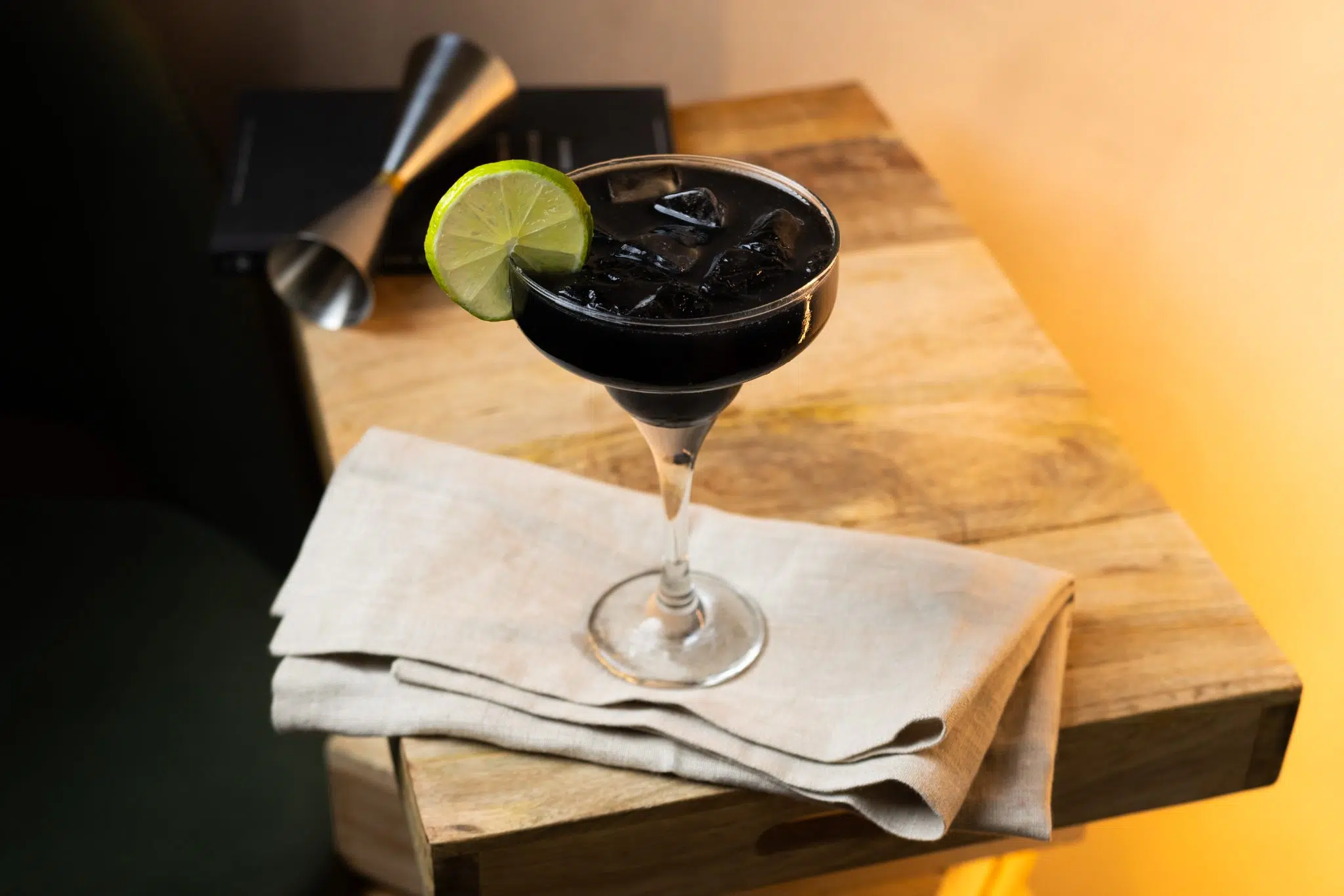 希少本】Artists Cocktails (black) / Ryan