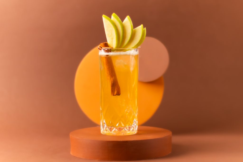 Bourbon Apple Cider Cocktail Drink