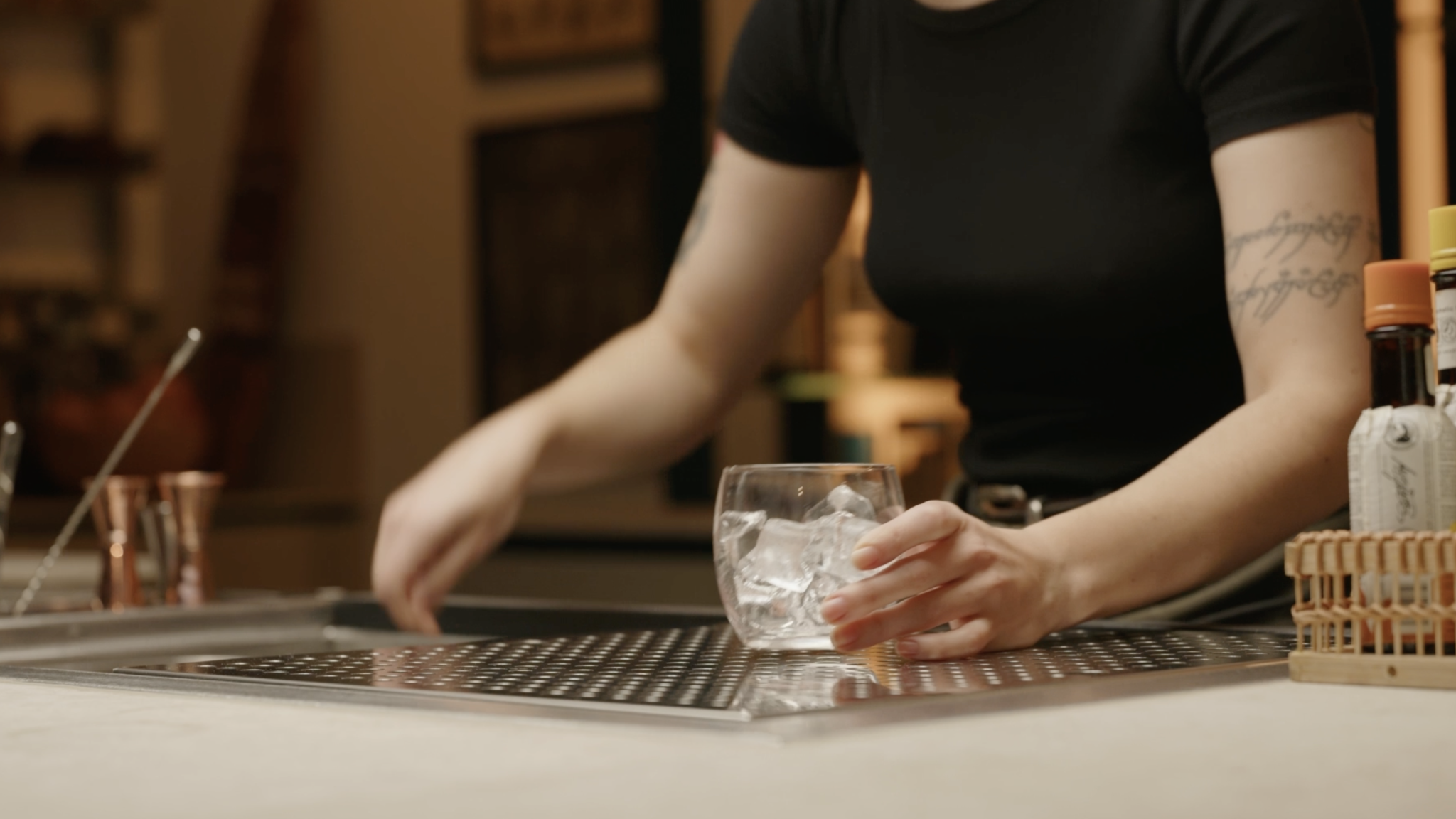 <p>Start by chilling your coupe glass with some ice.</p>