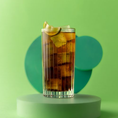 Gold Rum and Coke Cocktail Drink