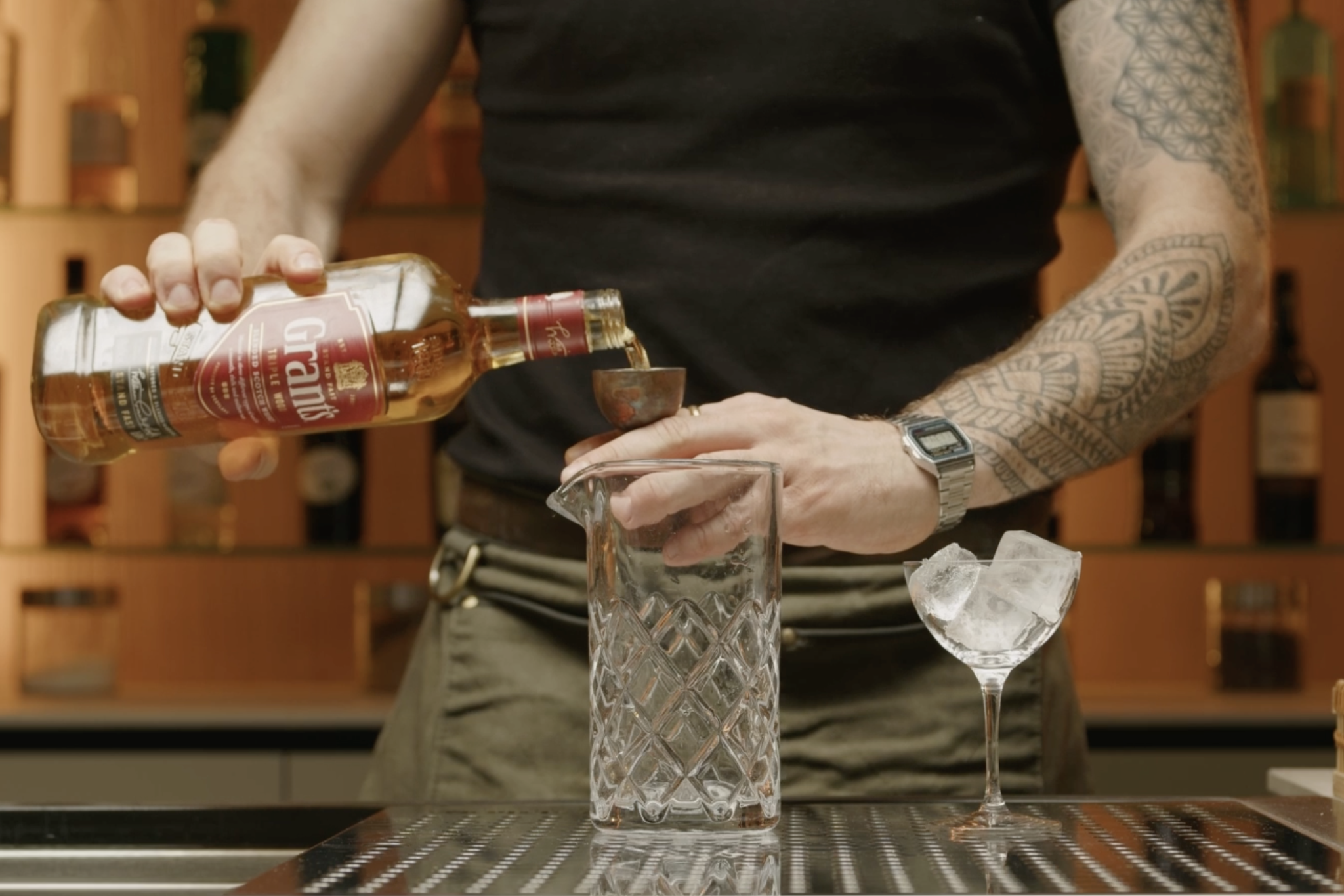 <p>Measure and pour 0.75 oz of blended scotch whisky into the glass.</p>