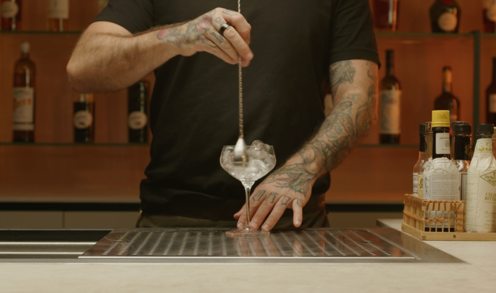 <p>Give to the ice a quick stirring to chill the glass.</p>